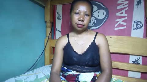 Snapshot of viviane0812 chatting on 02.22.25 viviane0812 online show from 02.22.25