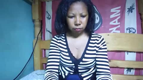 Snapshot of viviane0812 chatting on 03.01.25 viviane0812 online show from 03.01.25