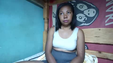 Snapshot of viviane0812 chatting on 03.07.25 viviane0812 online show from 03.07.25