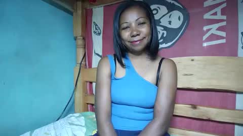 Snapshot of viviane0812 chatting on 03.10.25 viviane0812 online show from 03.10.25