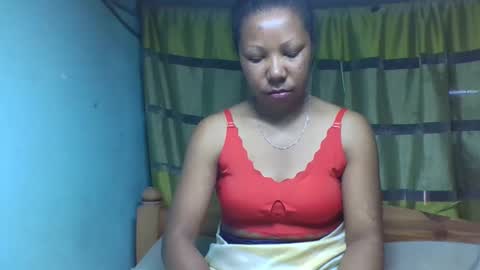Snapshot of viviane0812 chatting on 10.15.25 viviane0812 online show from 10.15.25