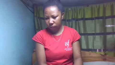 Snapshot of viviane0812 chatting on 10.22.25 viviane0812 online show from 10.22.25