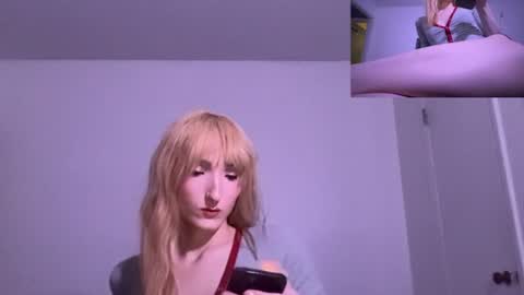 Snapshot of vivianlayxxx chatting on 06.25.26 vivian layy online show from 06.25.26