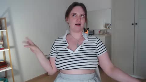 Snapshot of vivianmarble chatting on 07.26.26 Lela online show from 07.26.26