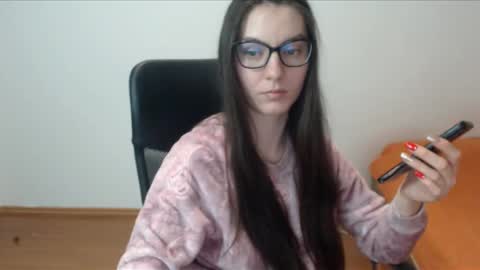 Vivian Gray online show from 02.18.25