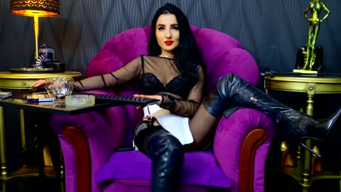 Vivian Reeve online show from 12.14.24