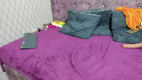 VivianRose online show from 02.23.25