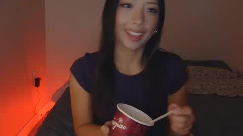 Snapshot of vivianwinters chatting on 10.12.25 vivianwinters online show from 10.12.25