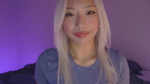 Snapshot of vivianwinters chatting on 10.31.25 vivianwinters online show from 10.31.25