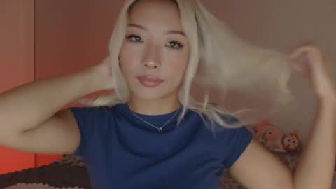 Snapshot of vivianwinters chatting on 11.11.25 vivianwinters online show from 11.11.25