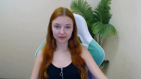 Vivien online show from 03.04.25