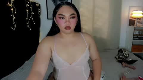 Snapshot of vivienne_monroe chatting on 07.15.26 vivienne_monroe online show from 07.15.26