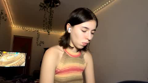 Vivi online show from 12.22.25