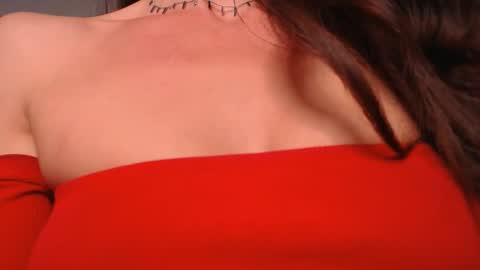 Vivienne online show from 01.30.25