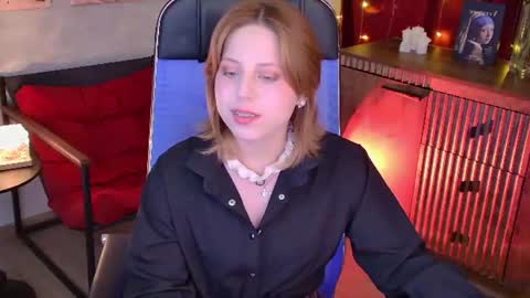 Vivienne  online show from 06.25.26