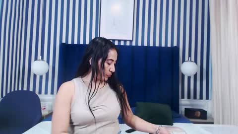 Vivian  online show from 09.10.25