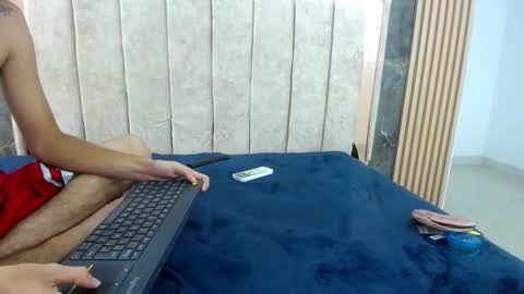 vivii_hard_love online show from 10.17.25