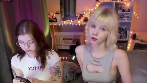 Snapshot of vivy_ chatting on 05.20.26 chatur babes online show from 05.20.26