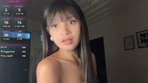 Snapshot of vixendarlingx chatting on 06.18.26 Donna online show from 06.18.26
