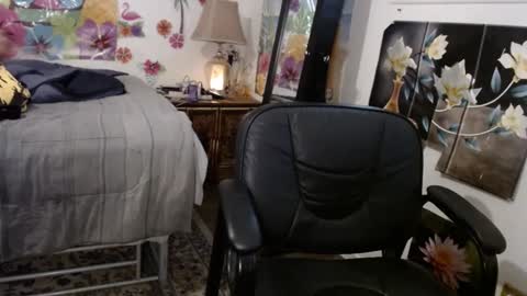 Snapshot of vixenfyre chatting on 12.05.24 Vixen Fyre online show from 12.05.24