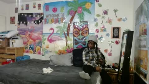 Snapshot of vixenfyre chatting on 01.16.25 Vixen Fyre online show from 01.16.25