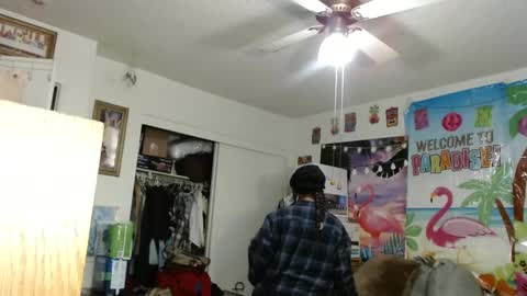 Snapshot of vixenfyre chatting on 02.20.25 Vixen Fyre online show from 02.20.25