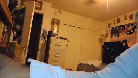 Snapshot of vixenfyre chatting on 09.24.25 Vixen Fyre online show from 09.24.25