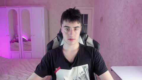 Snapshot of vlad1605 chatting on 12.03.24 Martin online show from 12.03.24