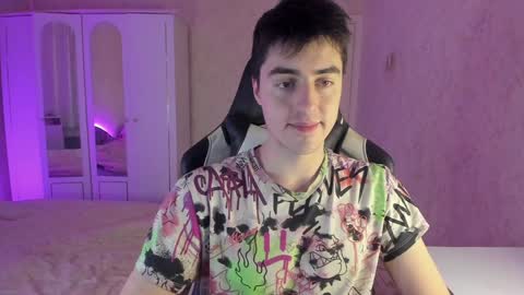 Snapshot of vlad1605 chatting on 01.12.25 Martin online show from 01.12.25