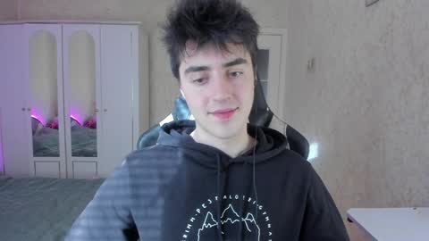 Snapshot of vlad1605 chatting on 02.05.25 Martin online show from 02.05.25