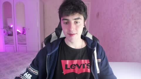 Snapshot of vlad1605 chatting on 02.14.25 Martin online show from 02.14.25