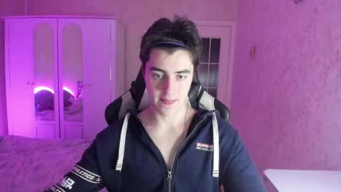 Snapshot of vlad1605 chatting on 02.15.25 Martin online show from 02.15.25