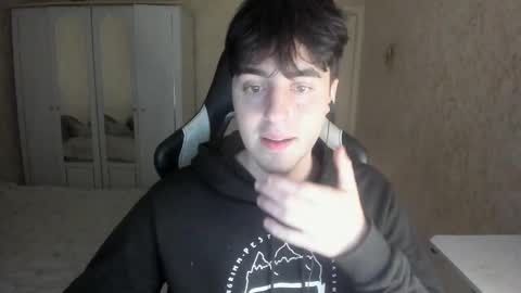 Snapshot of vlad1605 chatting on 10.18.25 Martin online show from 10.18.25