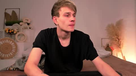 Snapshot of volan_starts chatting on 02.26.26 Dan online show from 02.26.26