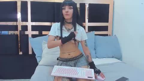 Lisa online show from 12.14.25