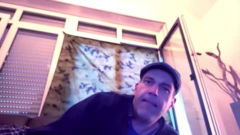 Snapshot of voyeuredeluxe chatting on 03.10.26 voyeuredeluxe online show from 03.10.26