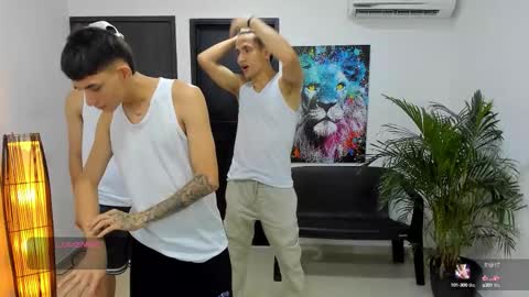 voyeurism_guys online show from 09.08.25