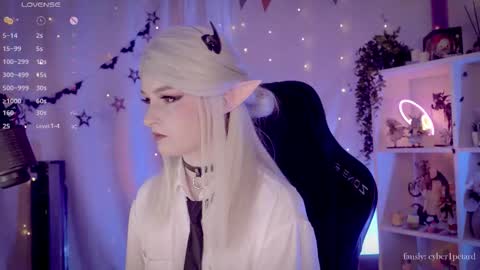 vronnier online show from 11.25.25