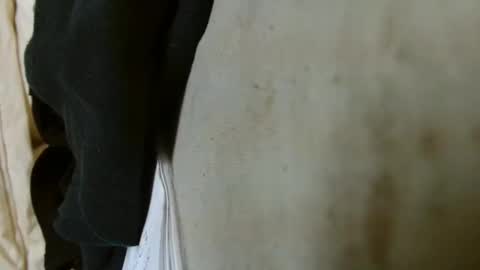 Snapshot of vrouwen_verwenner chatting on 12.17.25 Mac Miller online show from 12.17.25