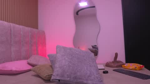 Snapshot of vvioleta_ chatting on 04.25.26 Violeta online show from 04.25.26