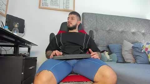 vyxen_ online show from 03.19.26