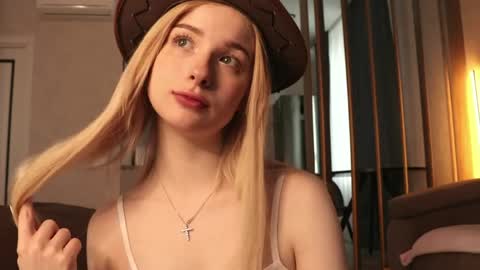 Nana online show from 04.06.26