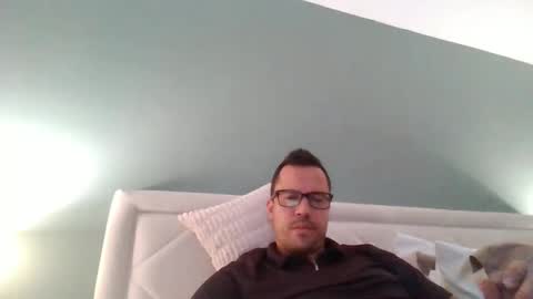 Snapshot of wakandalive chatting on 10.28.25 wakandalive online show from 10.28.25