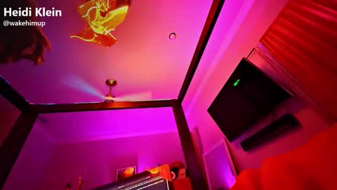 wakehimup online show from 12.17.25