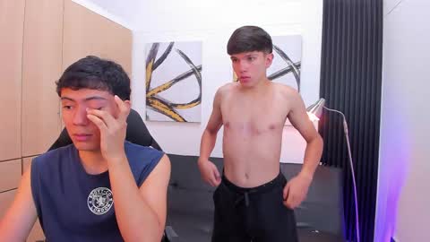 Hi  I am Venus kloy Thiago online show from 09.26.25