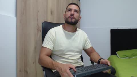 WALTER BROWN  online show from 11.26.25