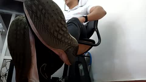 Snapshot of waltherfeet_ chatting on 09.26.25 WaltherFeet online show from 09.26.25