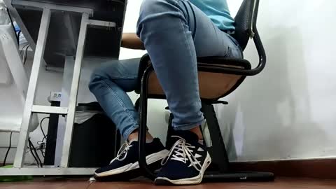 Snapshot of waltherfeet_ chatting on 10.01.25 WaltherFeet online show from 10.01.25