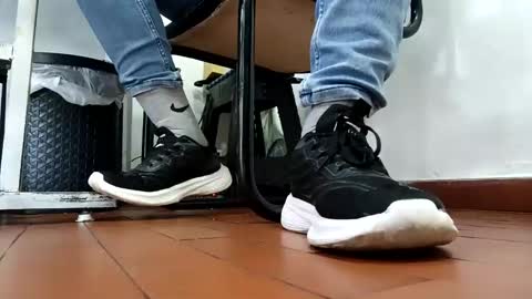 Snapshot of waltherfeet_ chatting on 11.25.25 WaltherFeet online show from 11.25.25