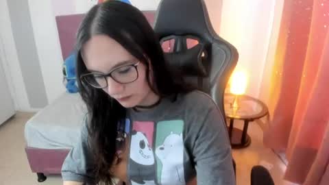 Snapshot of wanda_sg chatting on 07.04.26 Alexandra online show from 07.04.26